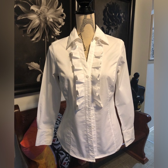 EUC Women’s Cleo Petite White Blouse - Picture 1 of 5